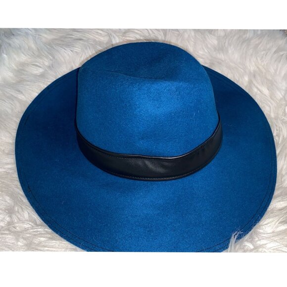 Wool hat by Hatch - Picture 2 of 6